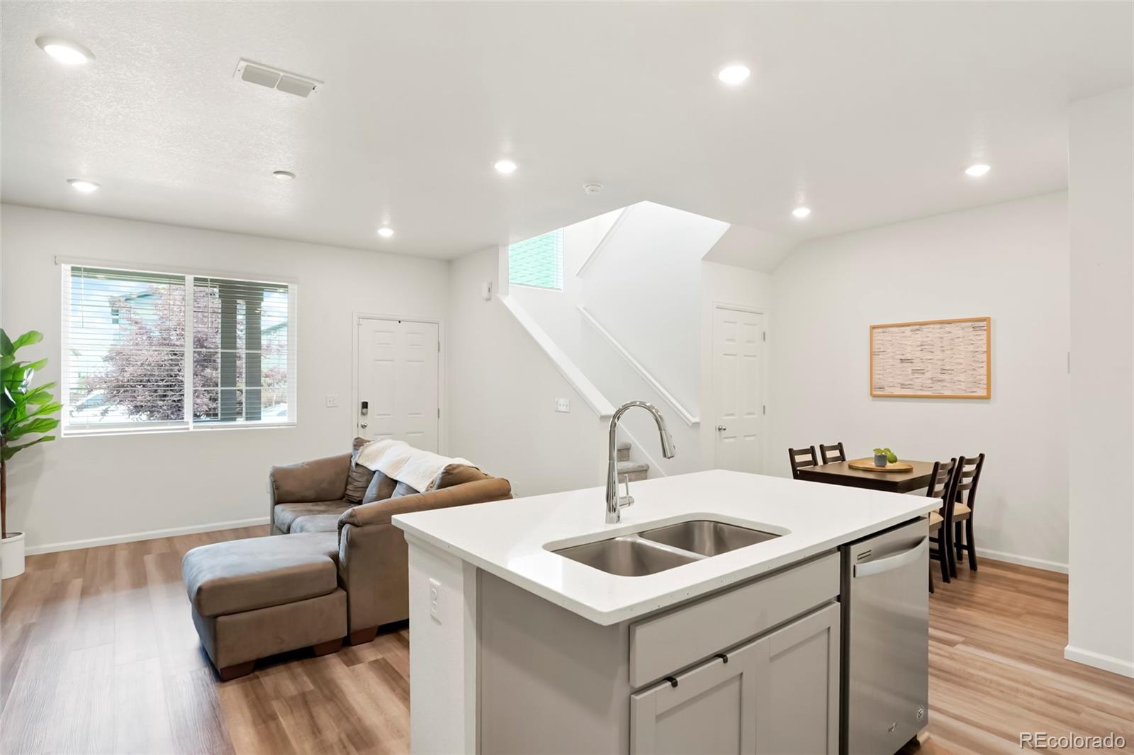 21528 E 59th Place