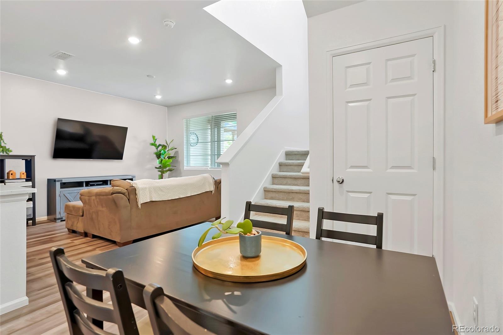 21528 E 59th Place