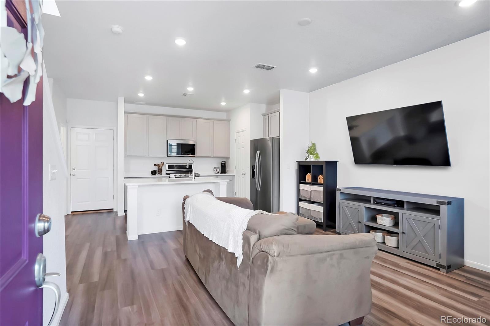 21528 E 59th Place
