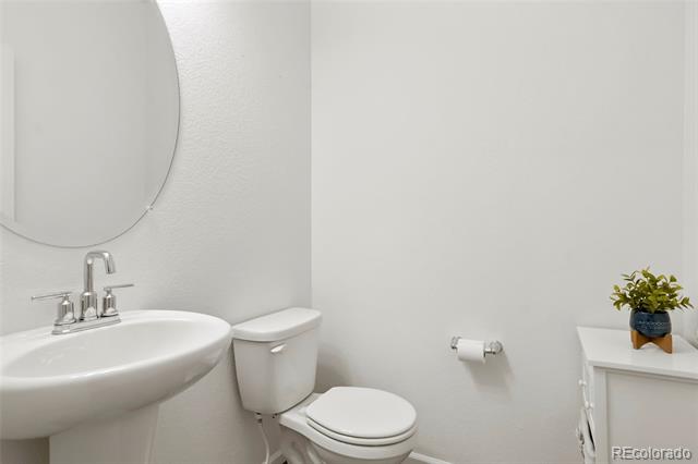 21528 E 59th Place