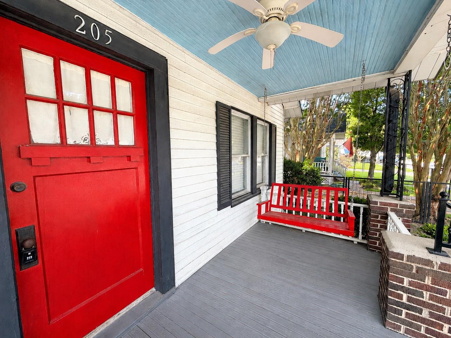 205 E 24th Street