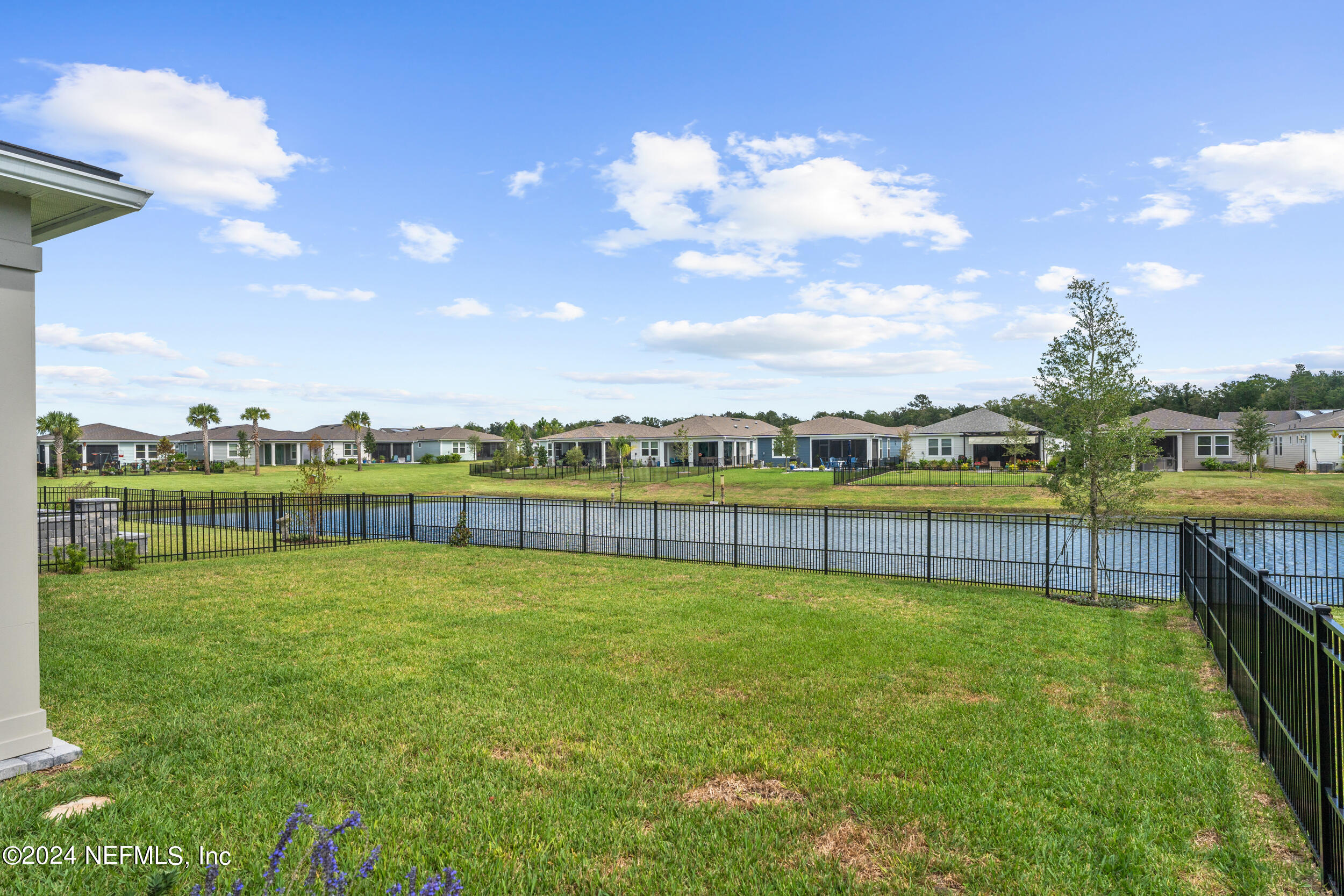 275 PINELLAS Way