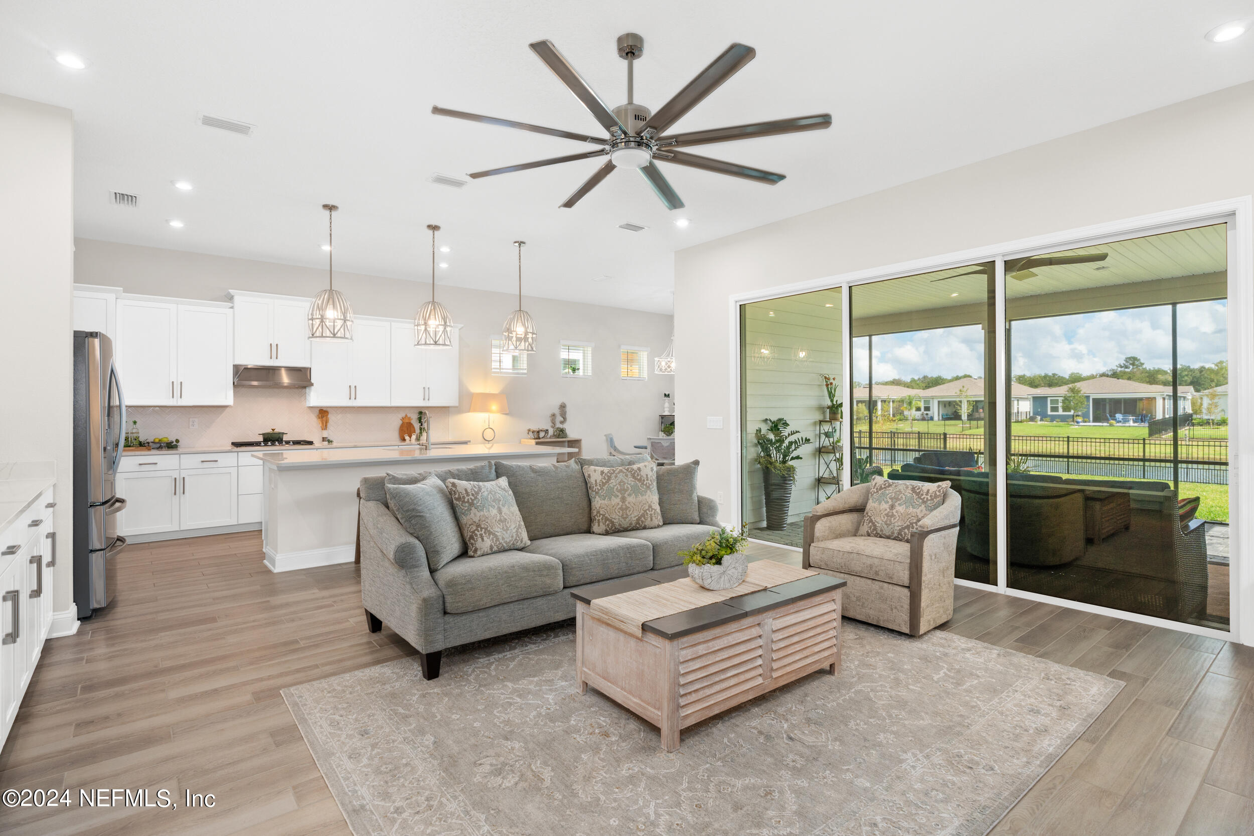 275 PINELLAS Way