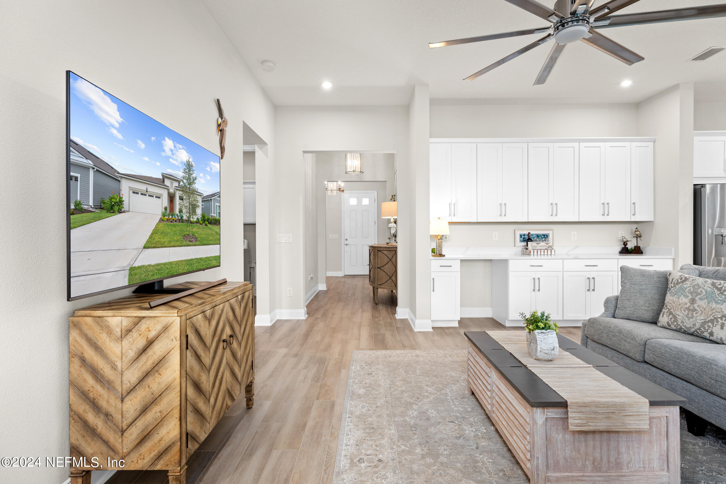 275 PINELLAS Way