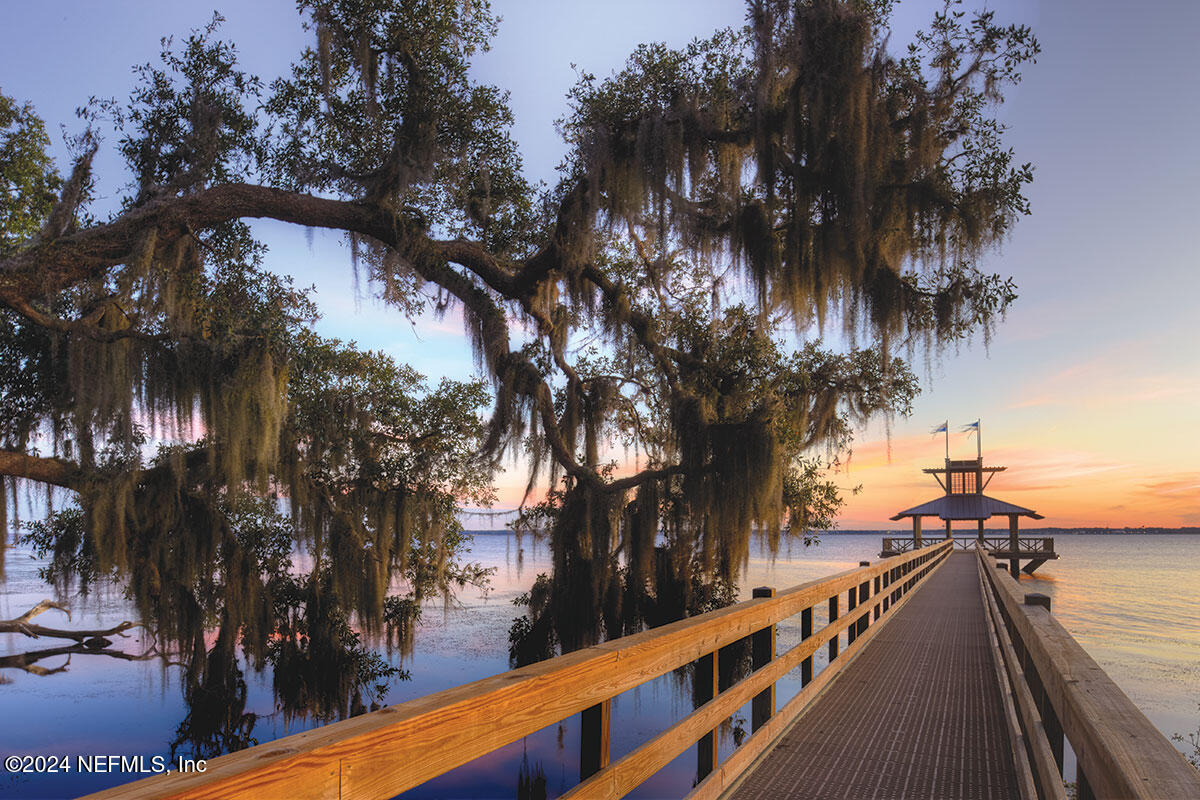 275 PINELLAS Way