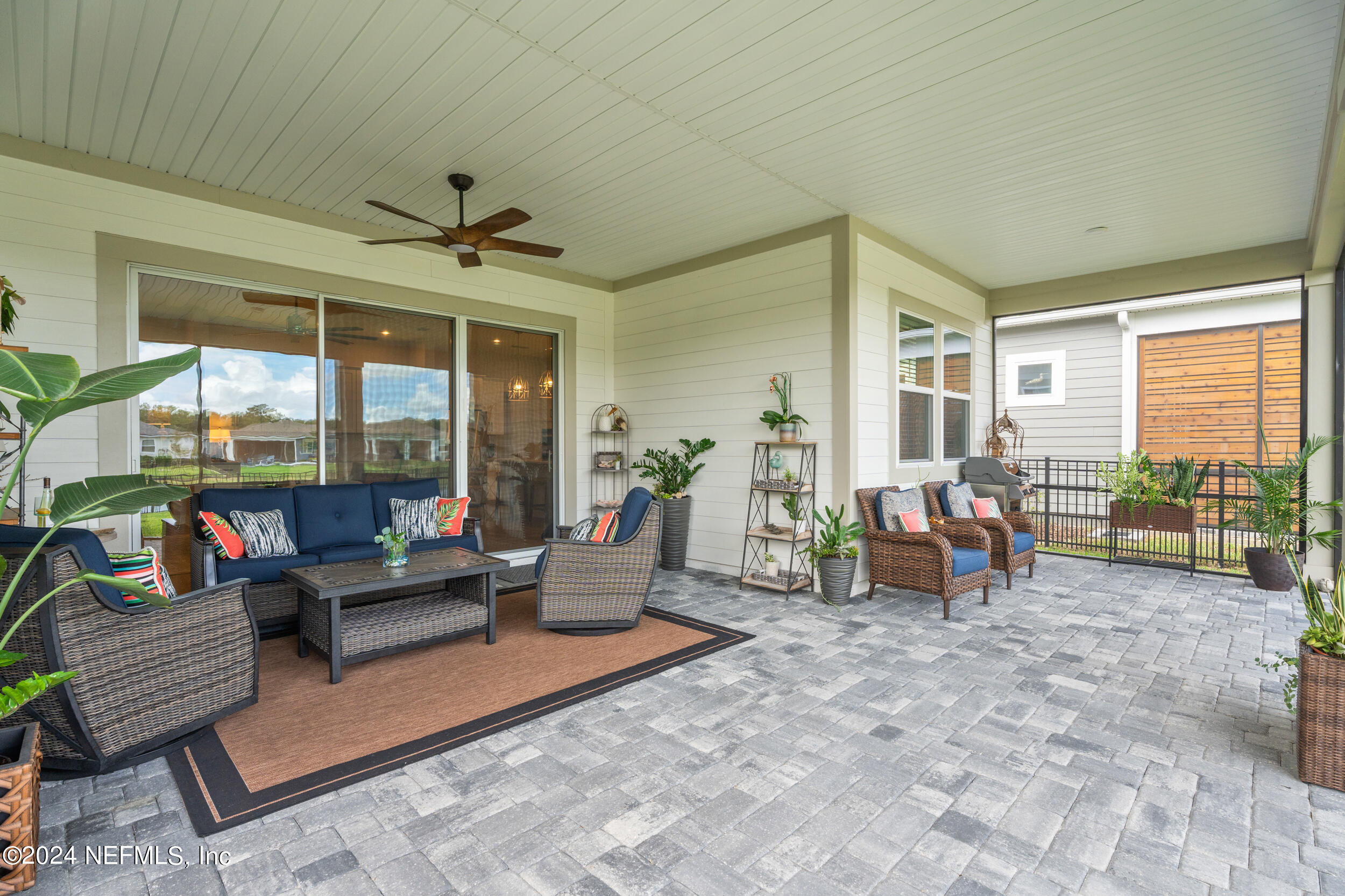275 PINELLAS Way