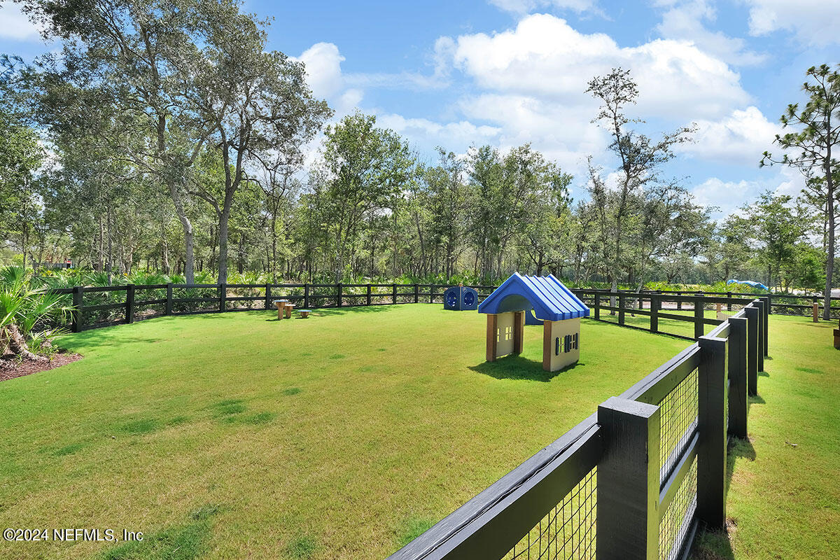 275 PINELLAS Way