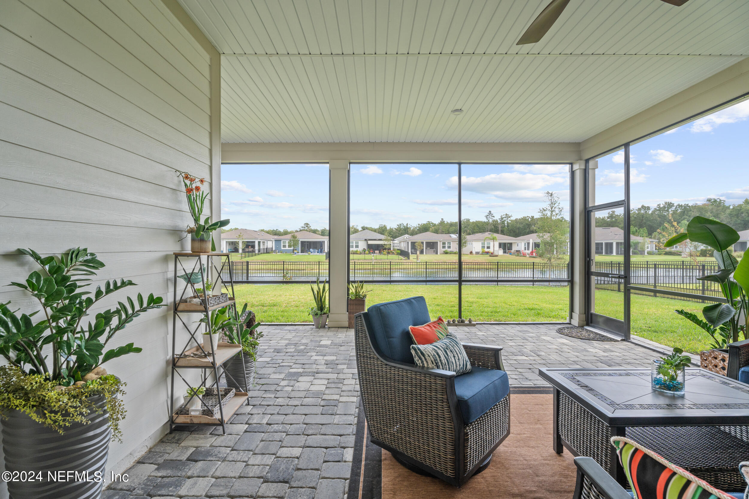 275 PINELLAS Way