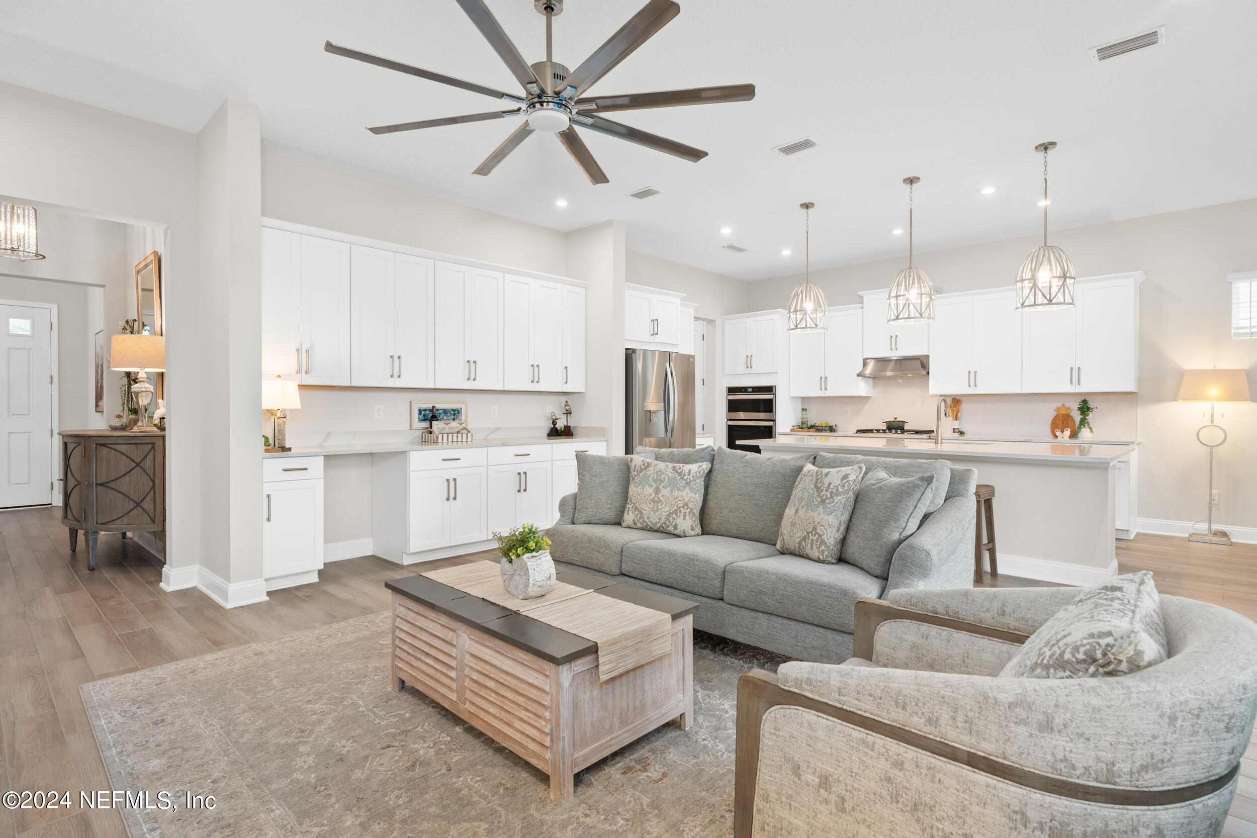 275 PINELLAS Way