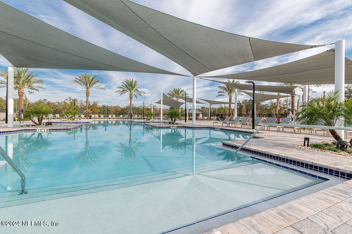 275 PINELLAS Way