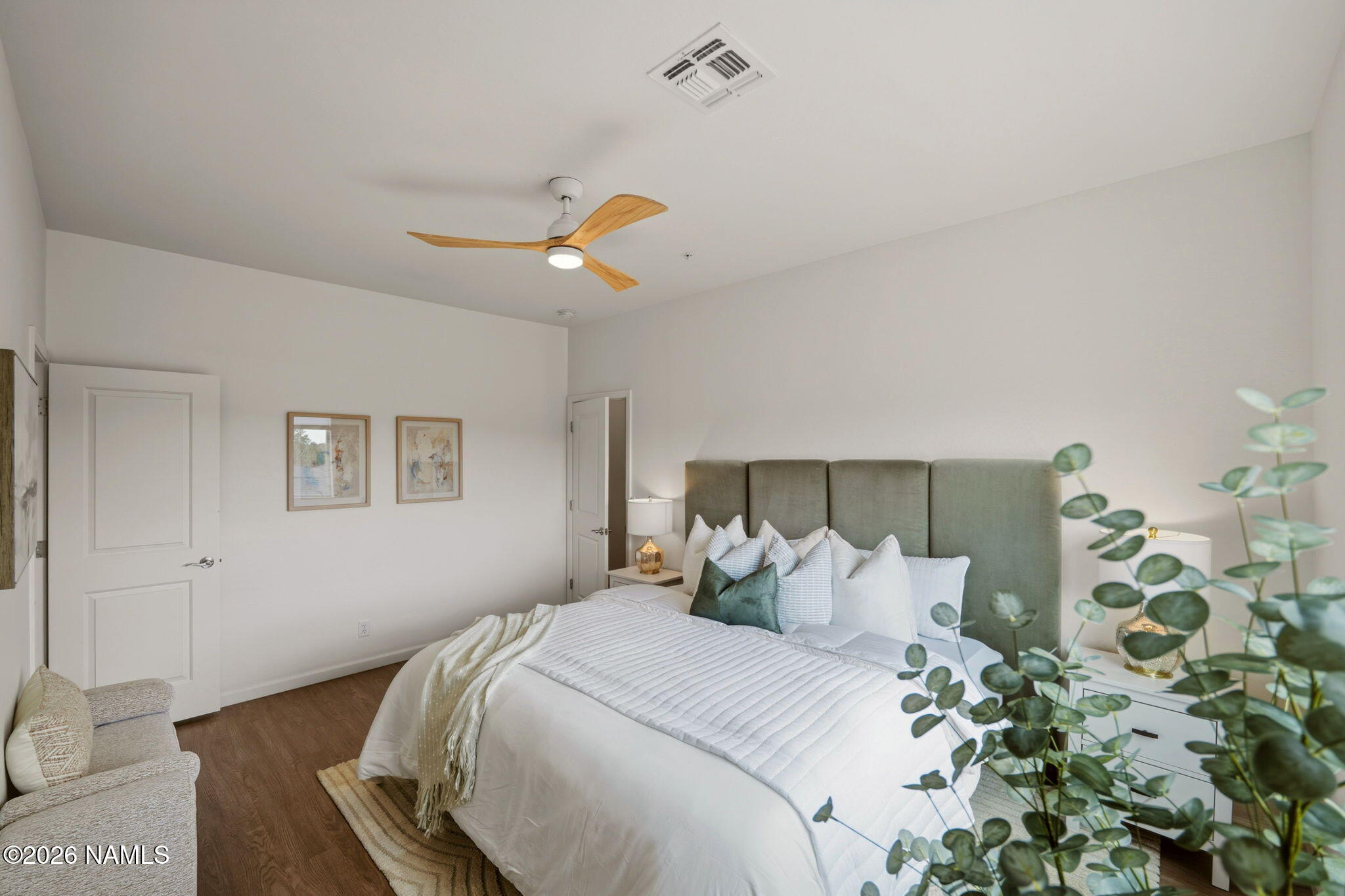 2567 W Pikes Peak Drive