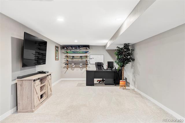 899 W Peakview Circle