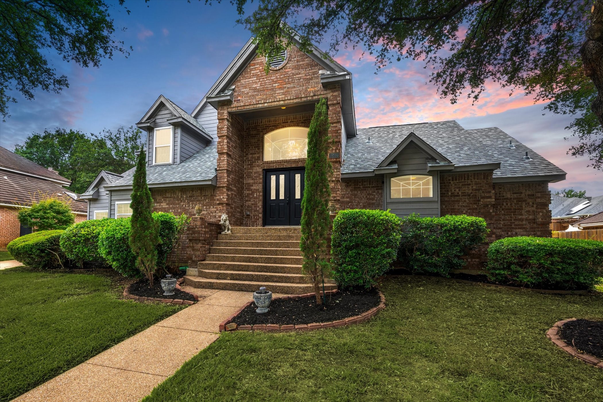 3233 Oakdale Drive
