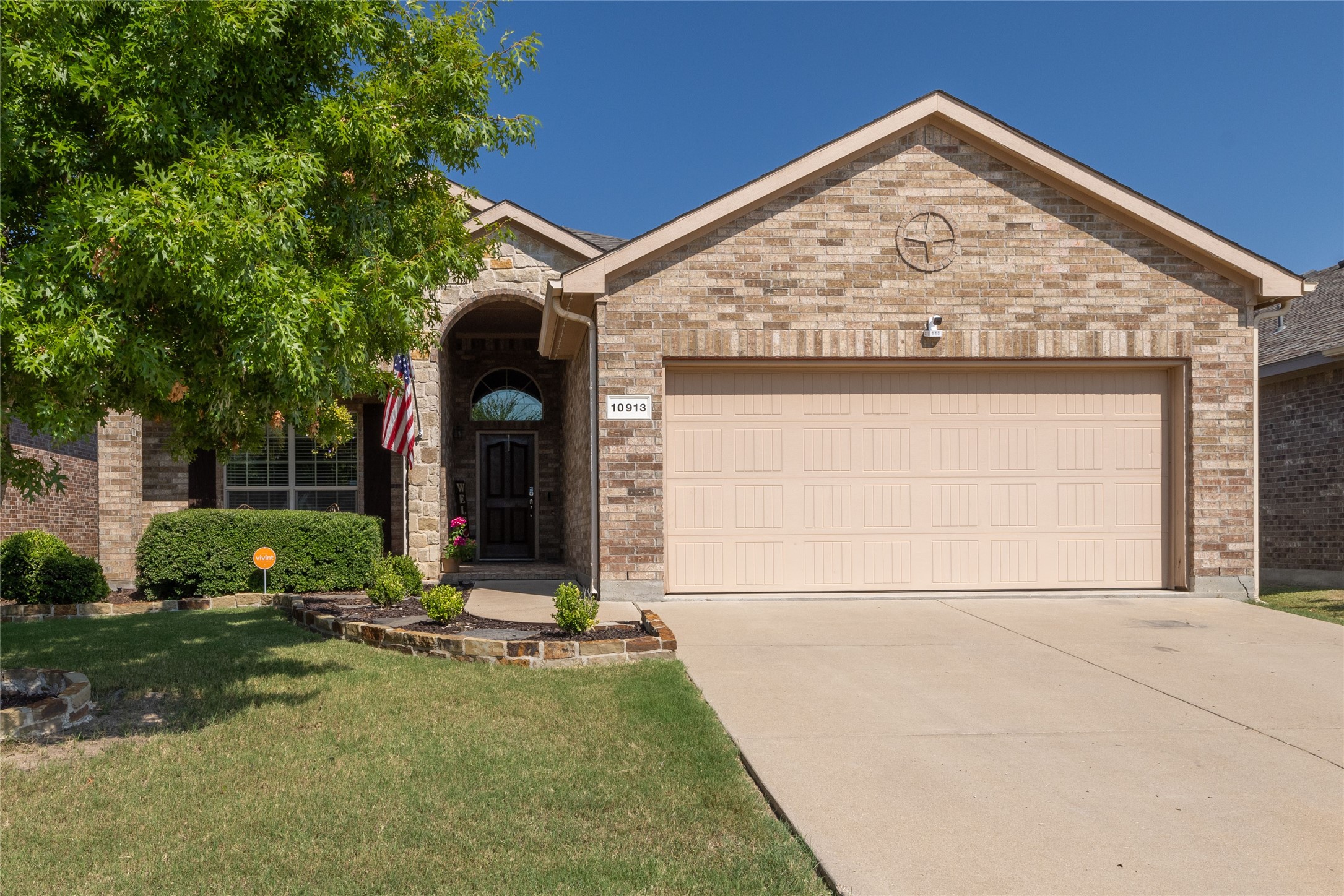 10913 Emerald Park Lane