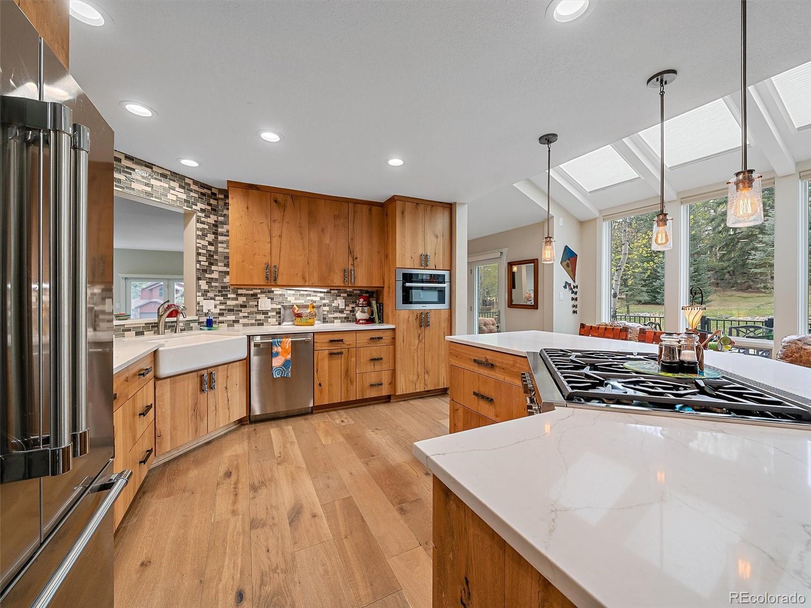 2100 Island Lane