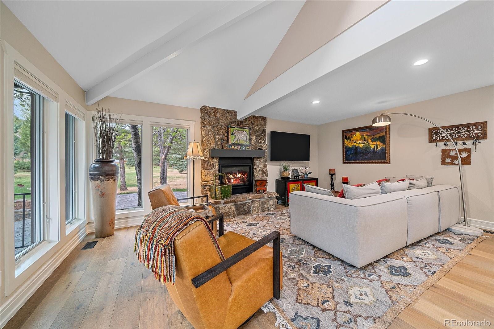 2100 Island Lane