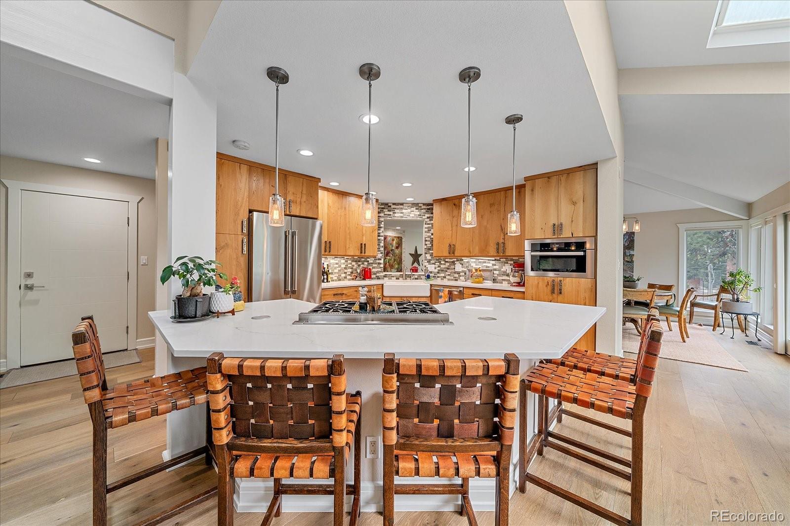 2100 Island Lane