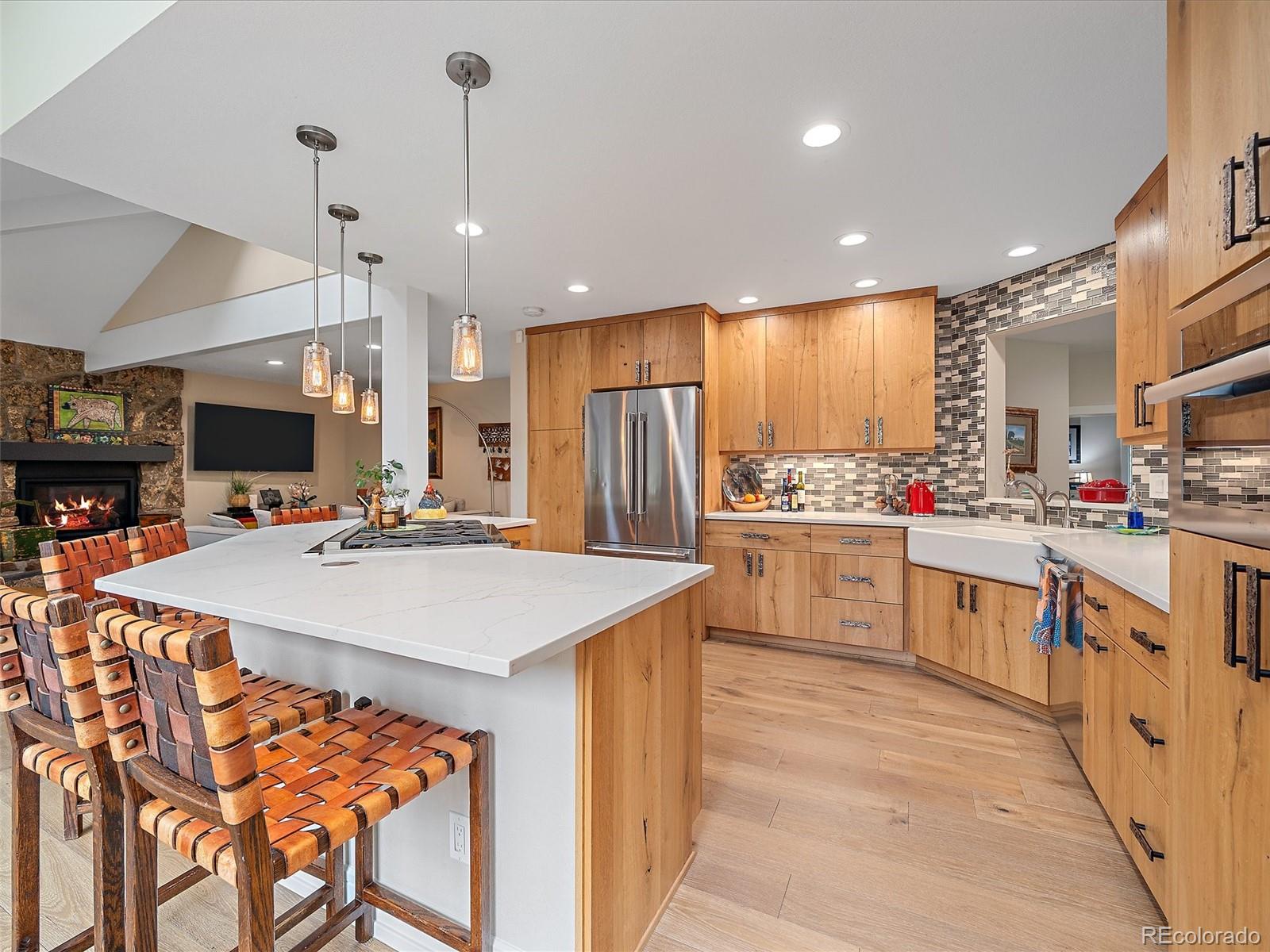 2100 Island Lane