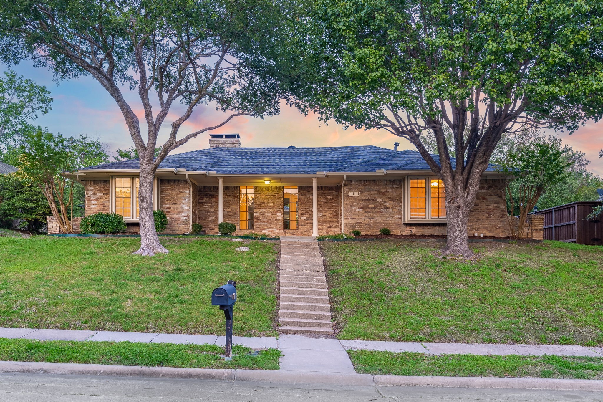 1610 James Good Lane