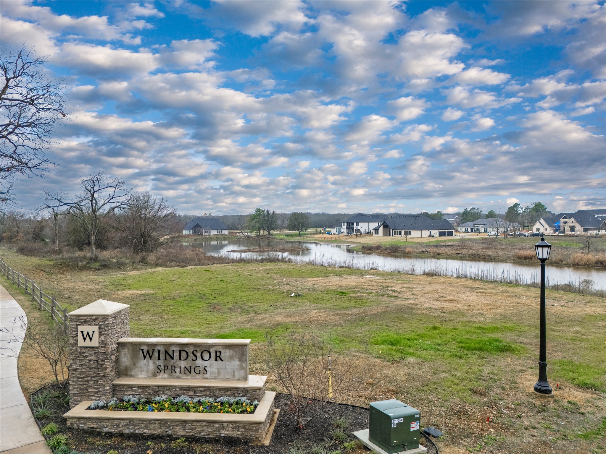 1021 Willow Point