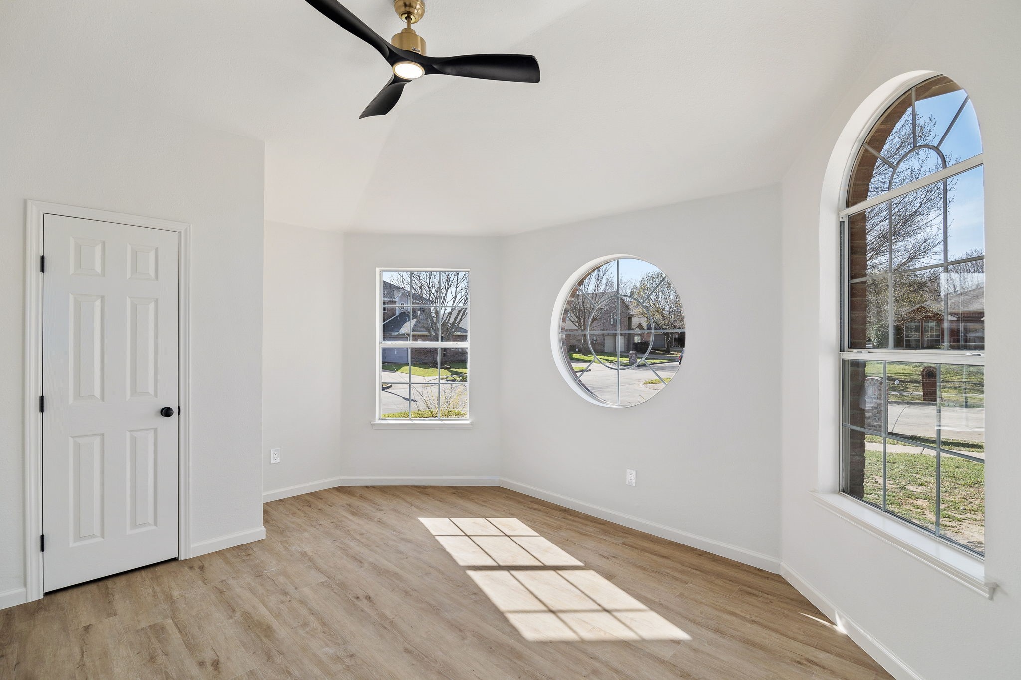 909 Doral Circle