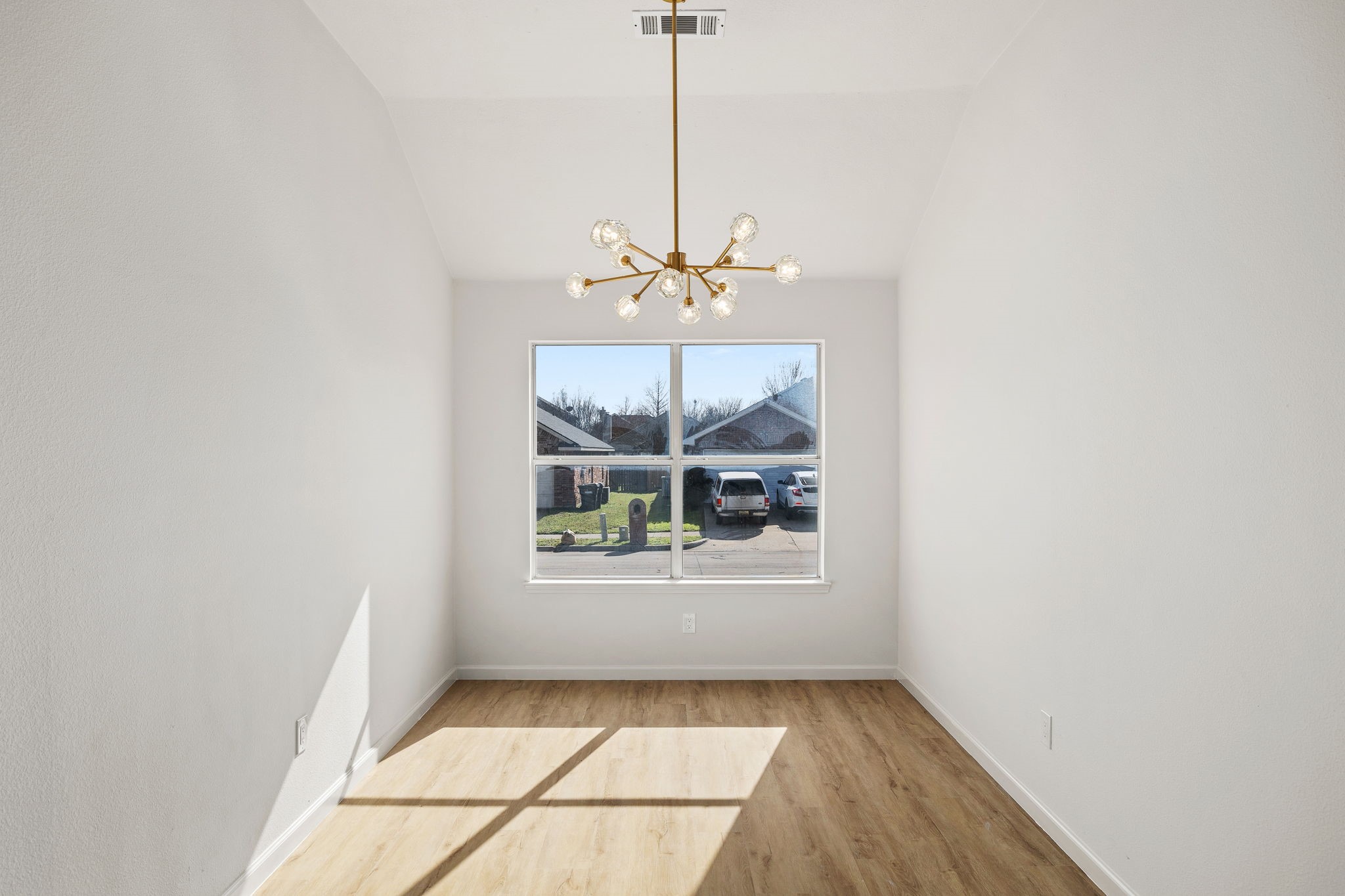 909 Doral Circle