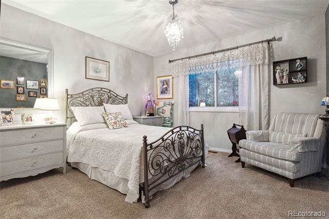 6461 Doris Lane