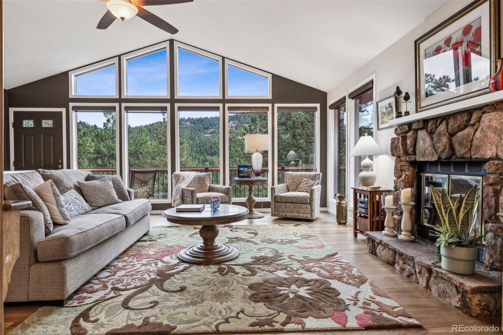 6461 Doris Lane