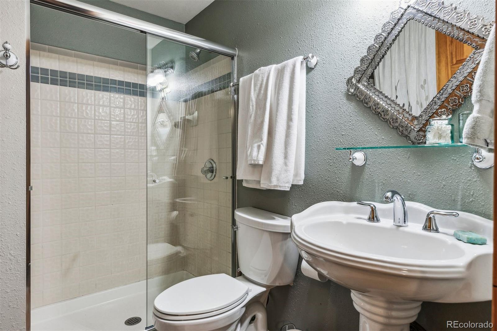 6461 Doris Lane