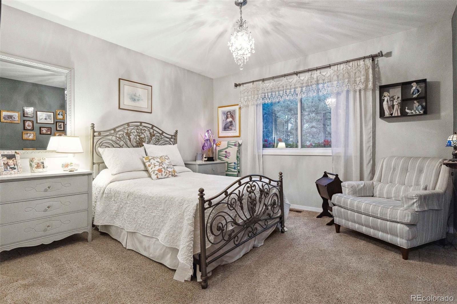 6461 Doris Lane