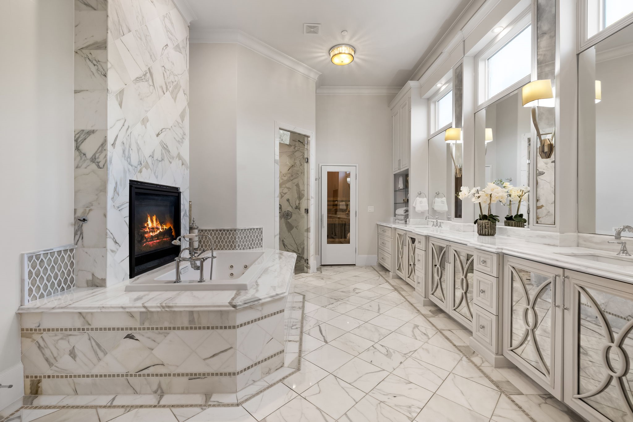 1721 Bur Oak Drive