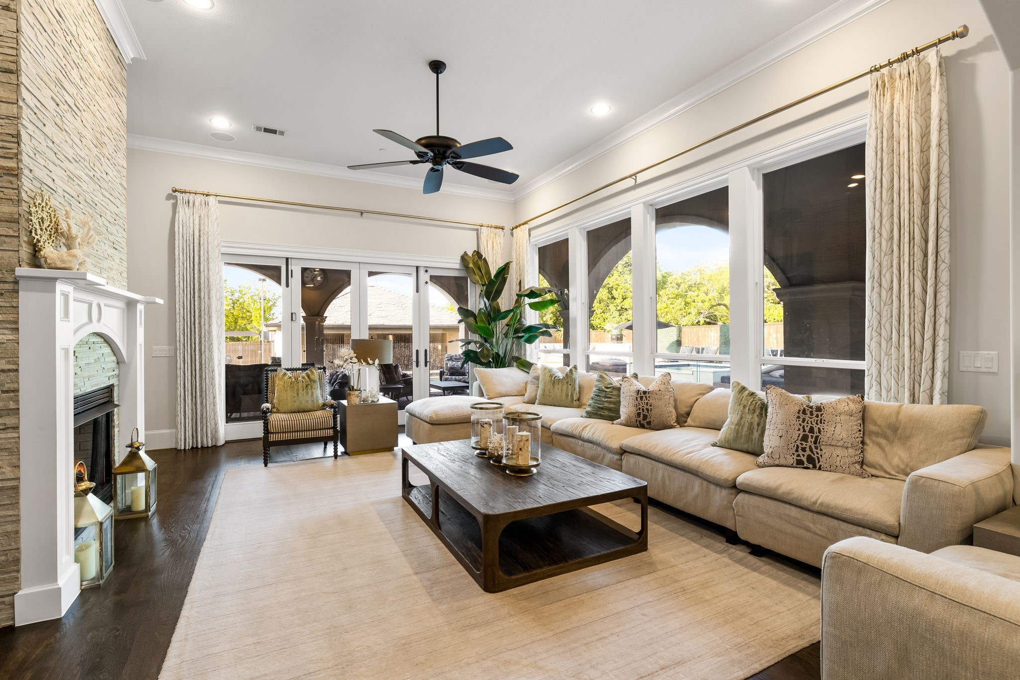 1721 Bur Oak Drive