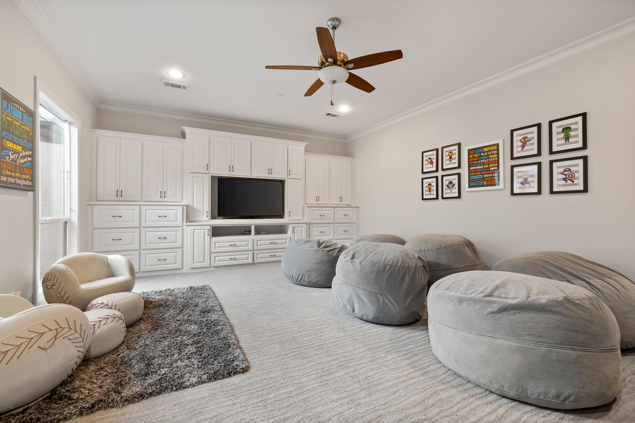 1721 Bur Oak Drive