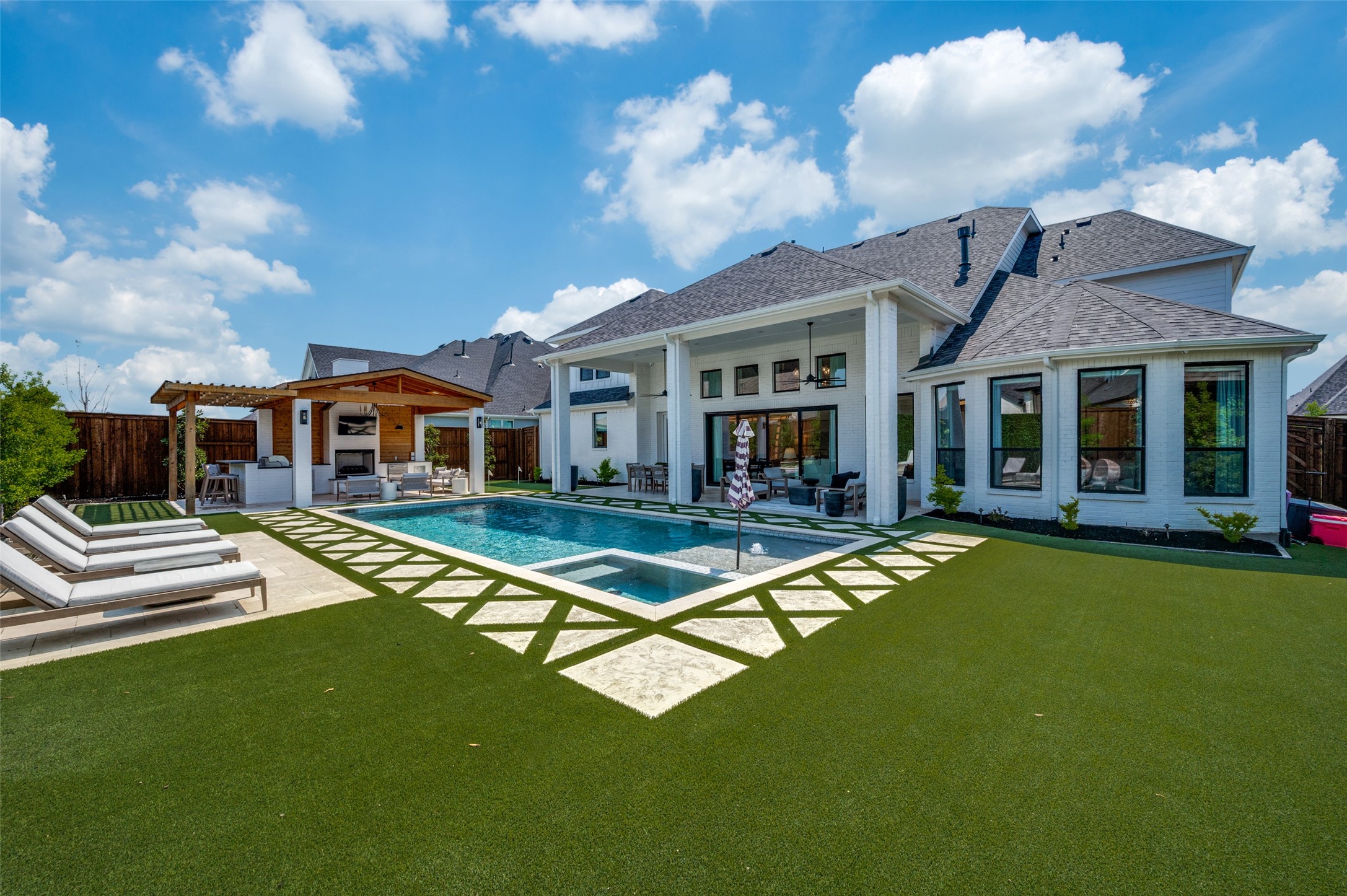 4700 Silver Cliff Drive