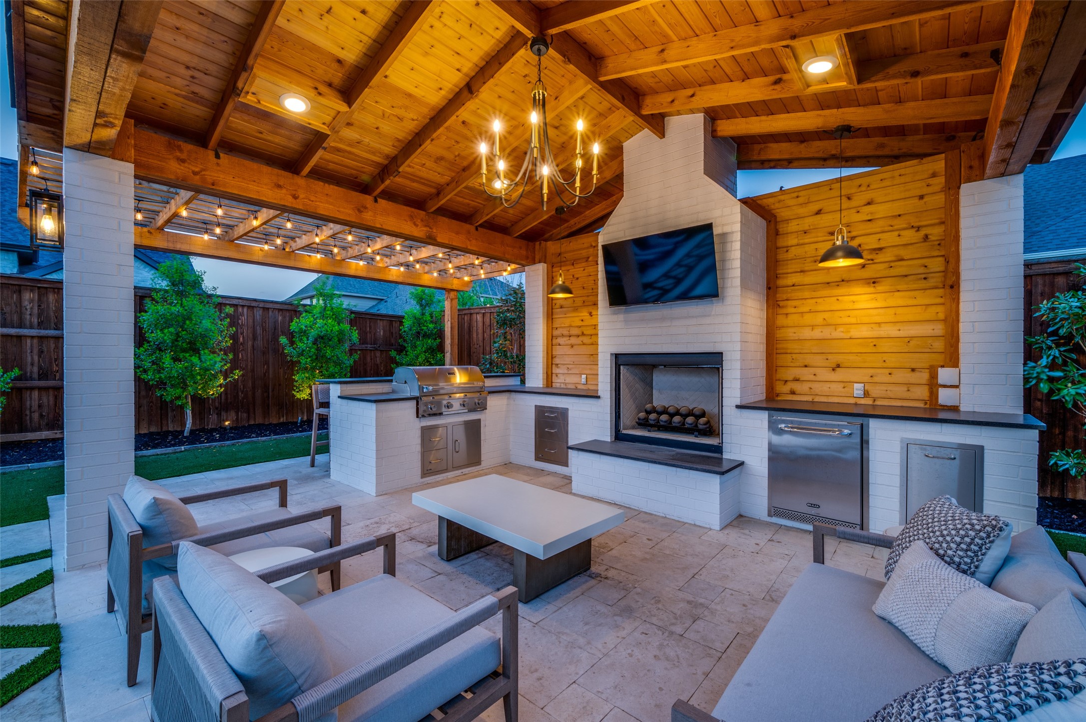 4700 Silver Cliff Drive