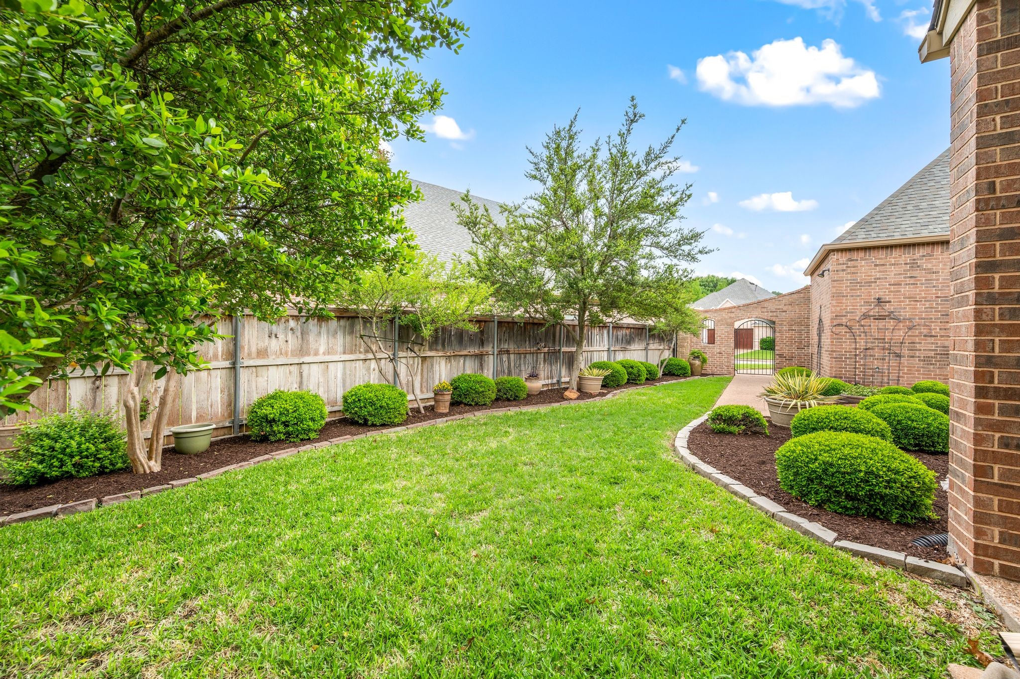 1028 Gabriel Lane