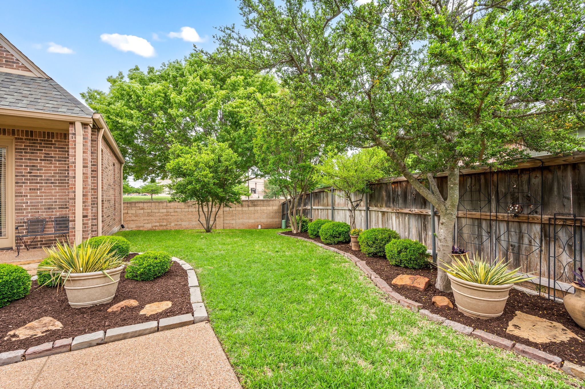 1028 Gabriel Lane