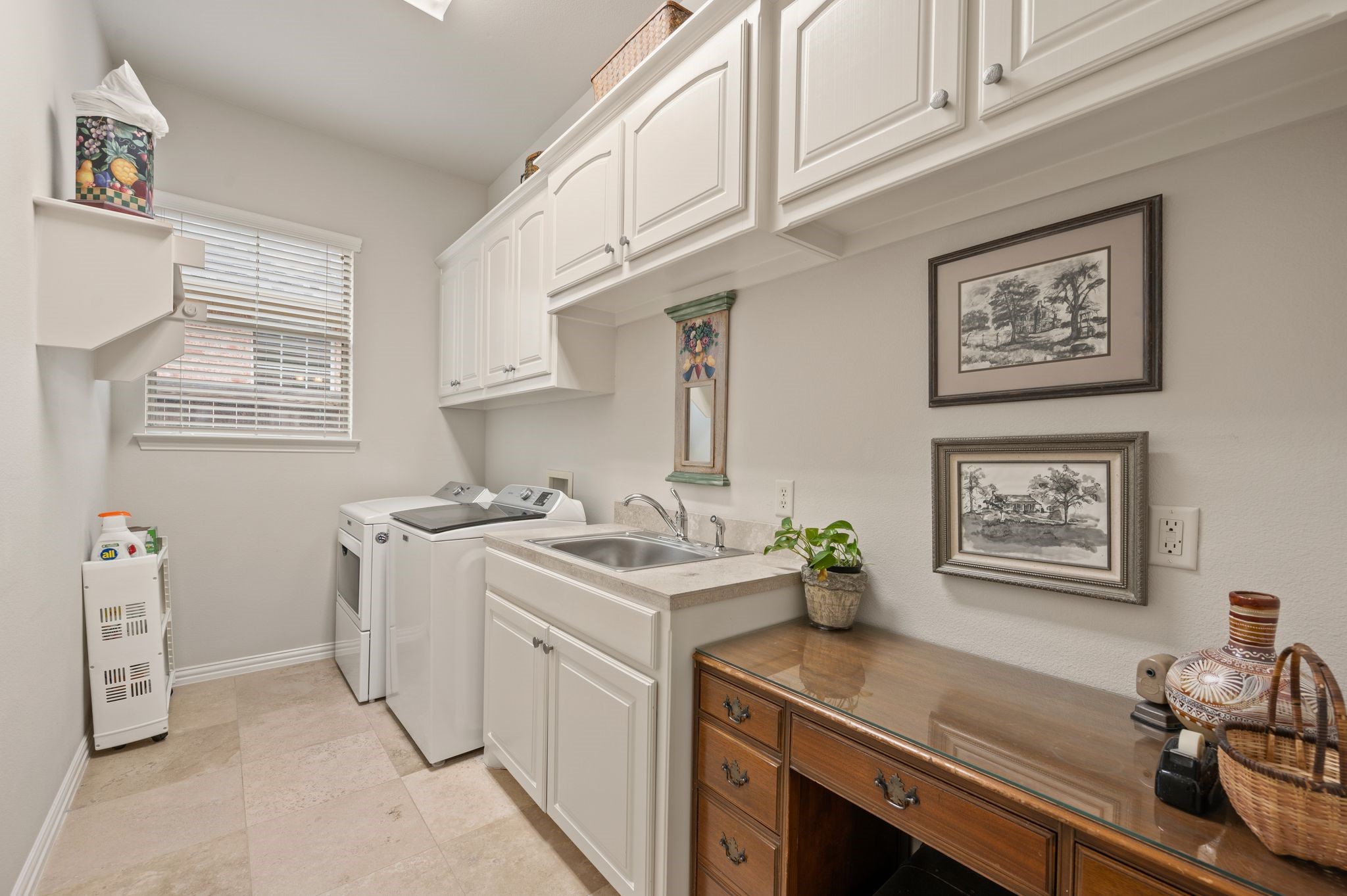 1028 Gabriel Lane