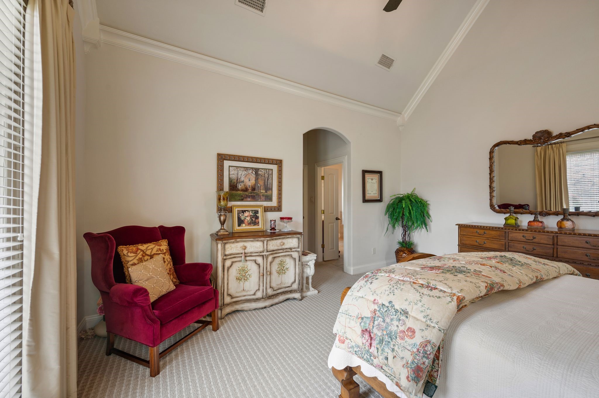 1028 Gabriel Lane