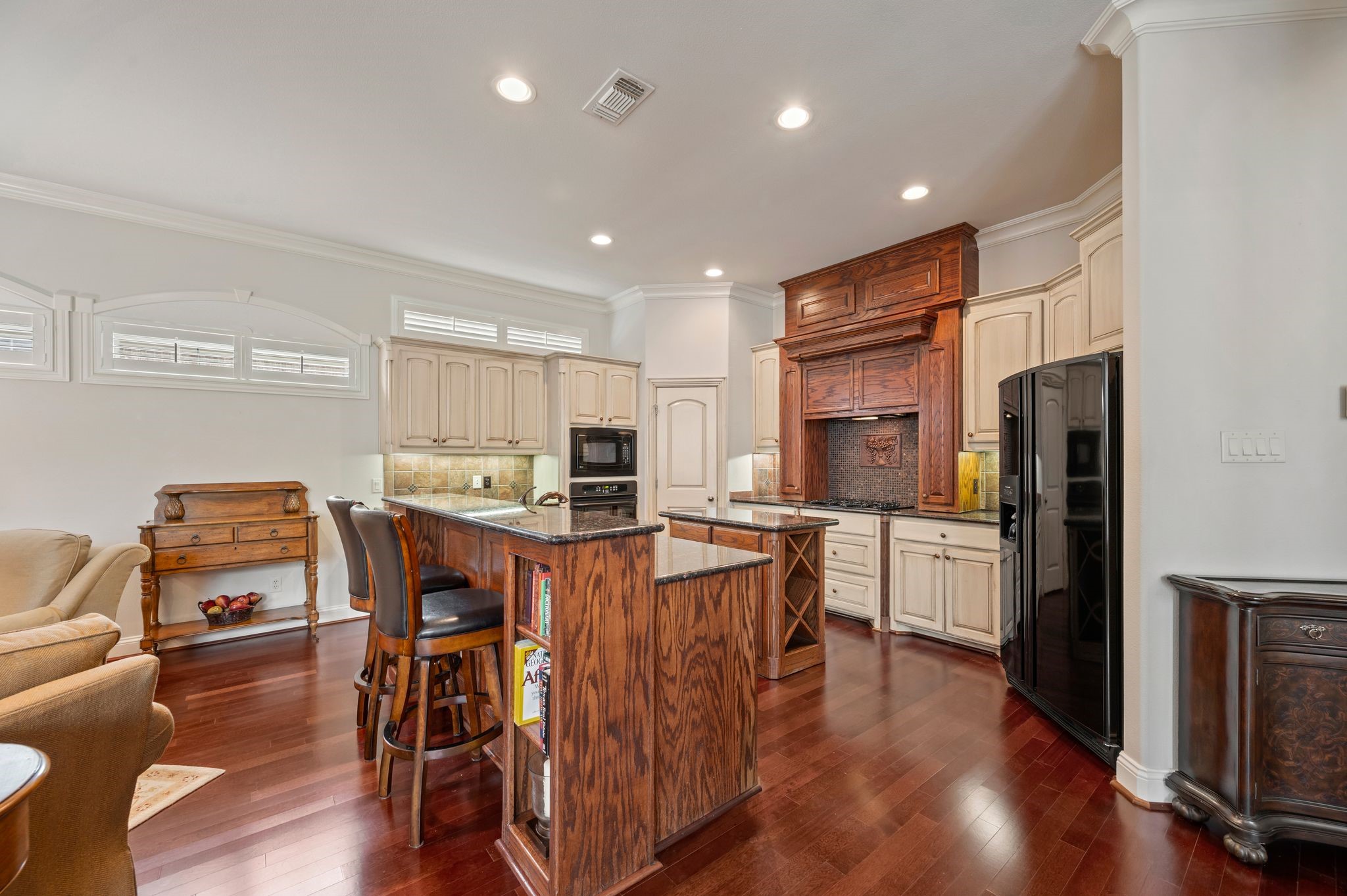 1028 Gabriel Lane