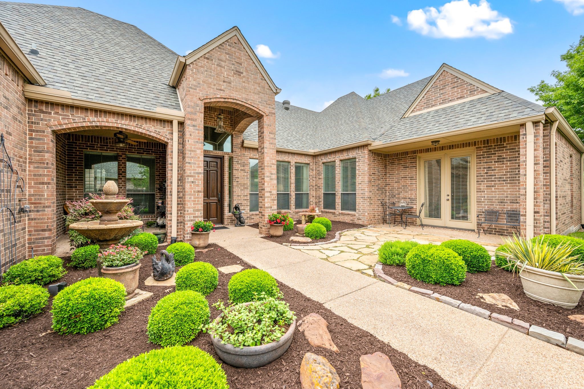 1028 Gabriel Lane