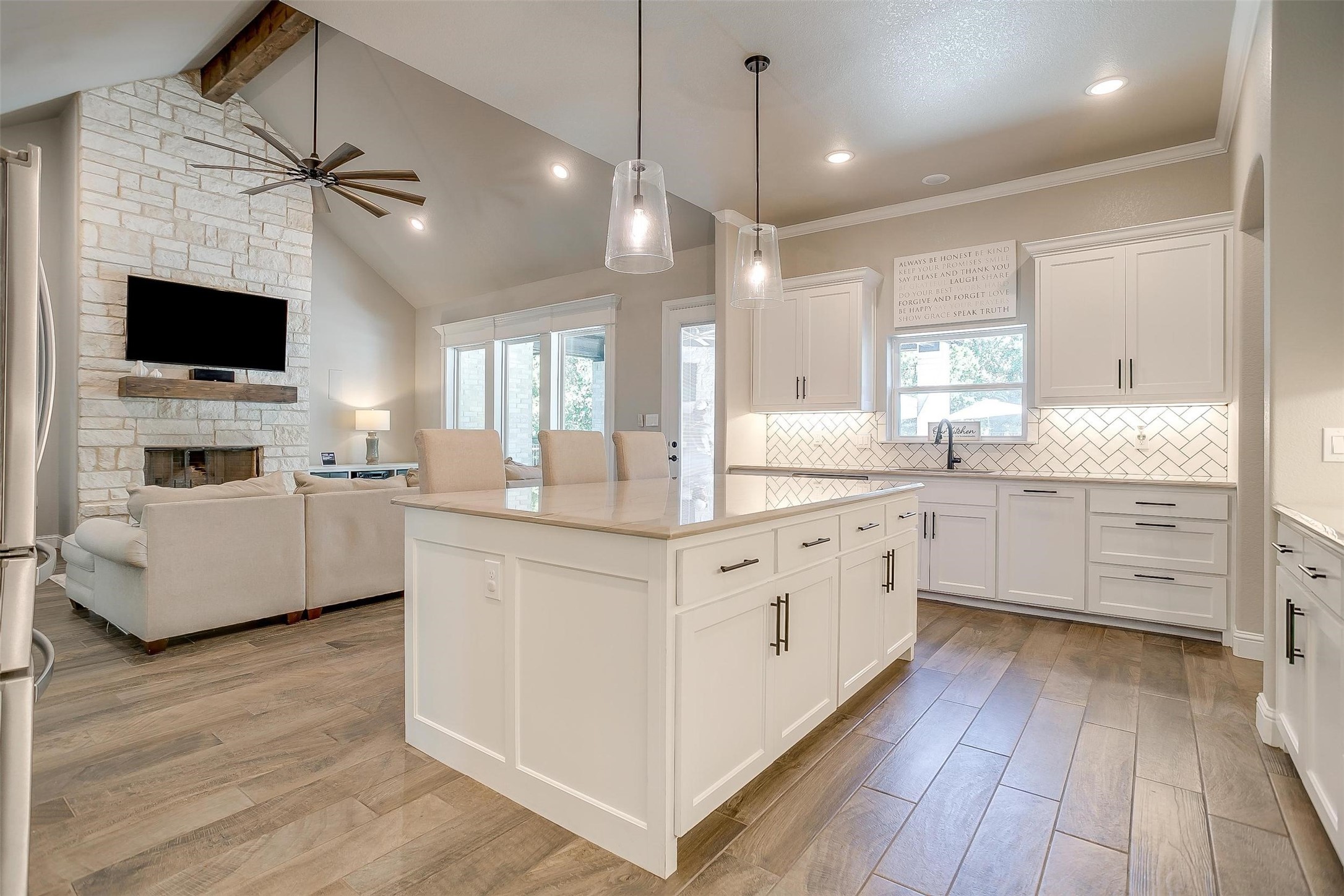 1008 Trinity Oaks Road