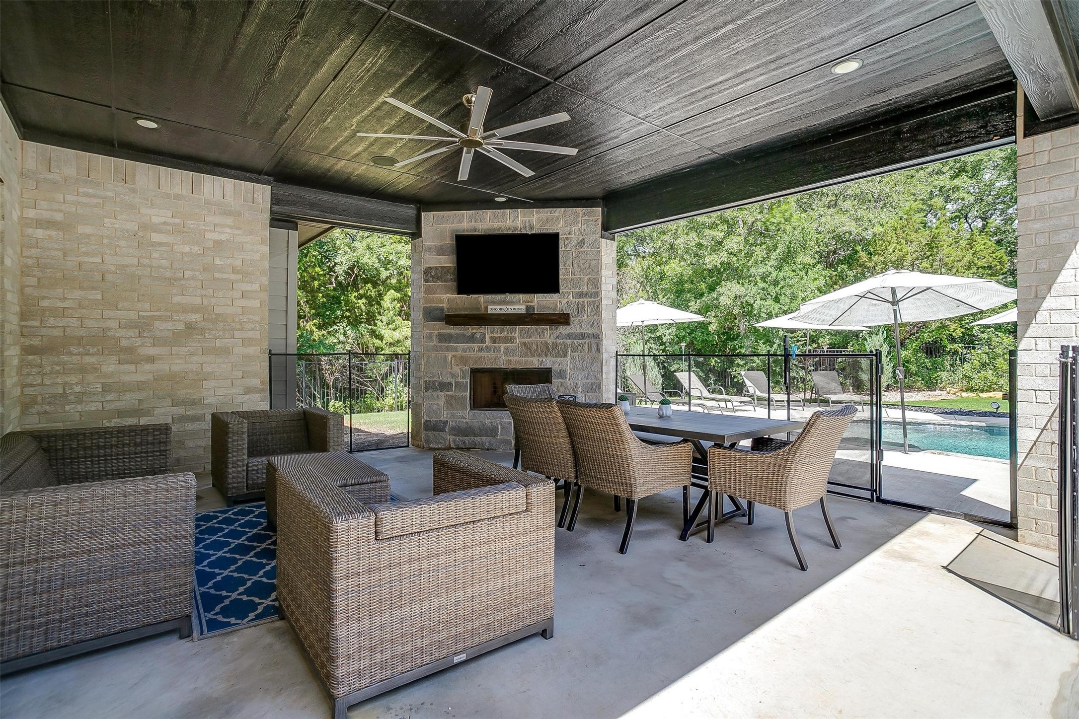 1008 Trinity Oaks Road