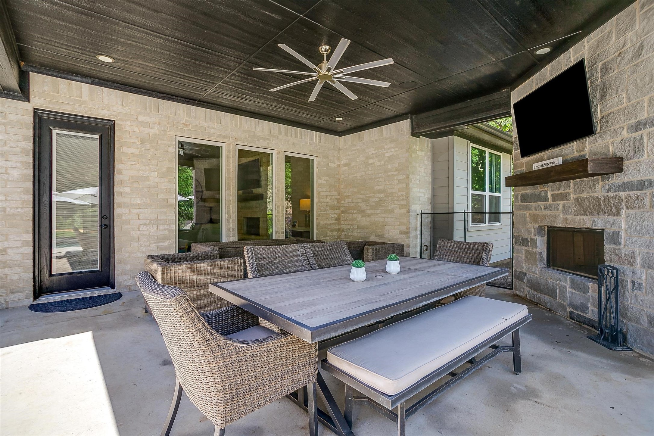 1008 Trinity Oaks Road