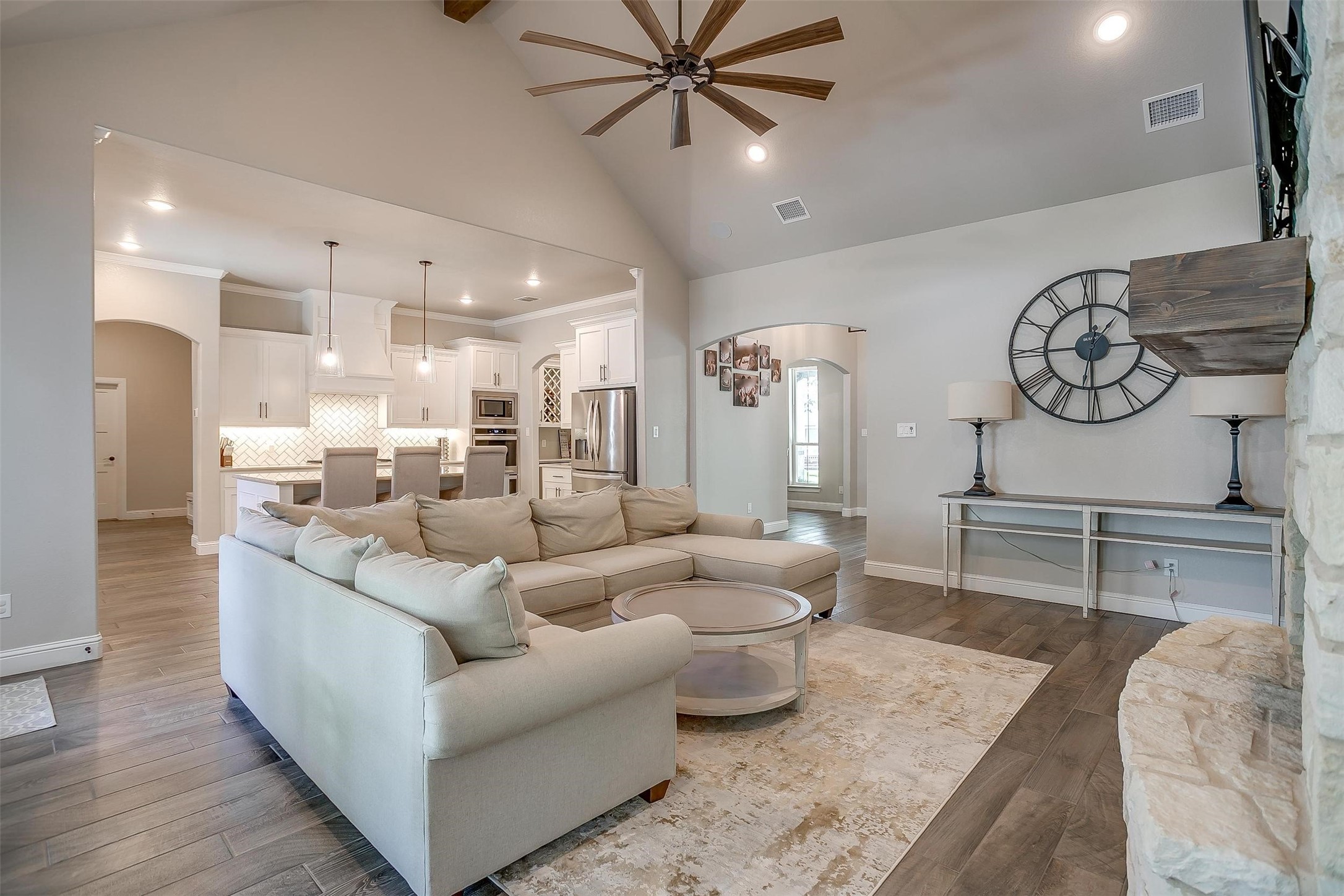 1008 Trinity Oaks Road