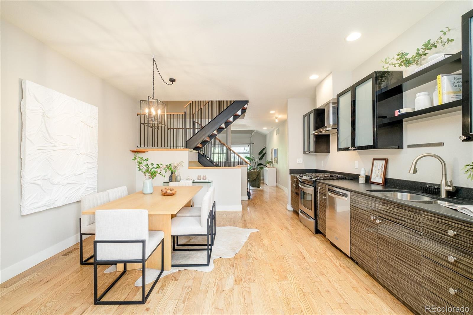 354 W Archer Place