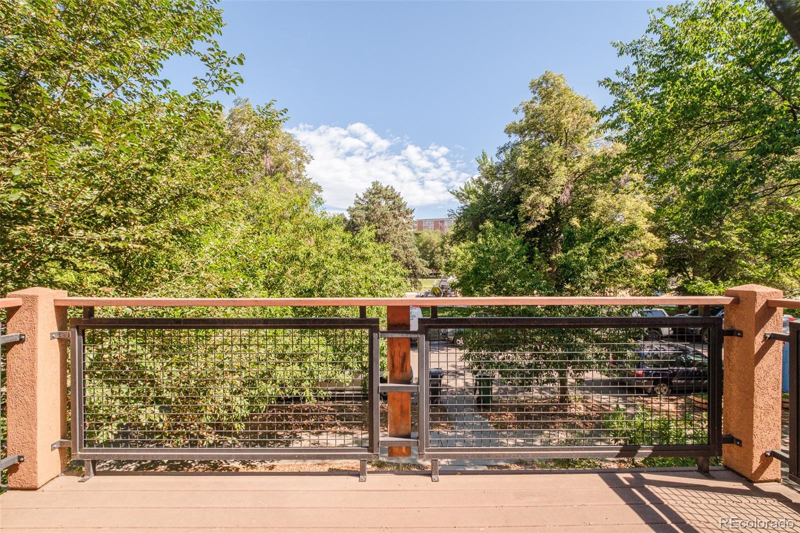 354 W Archer Place