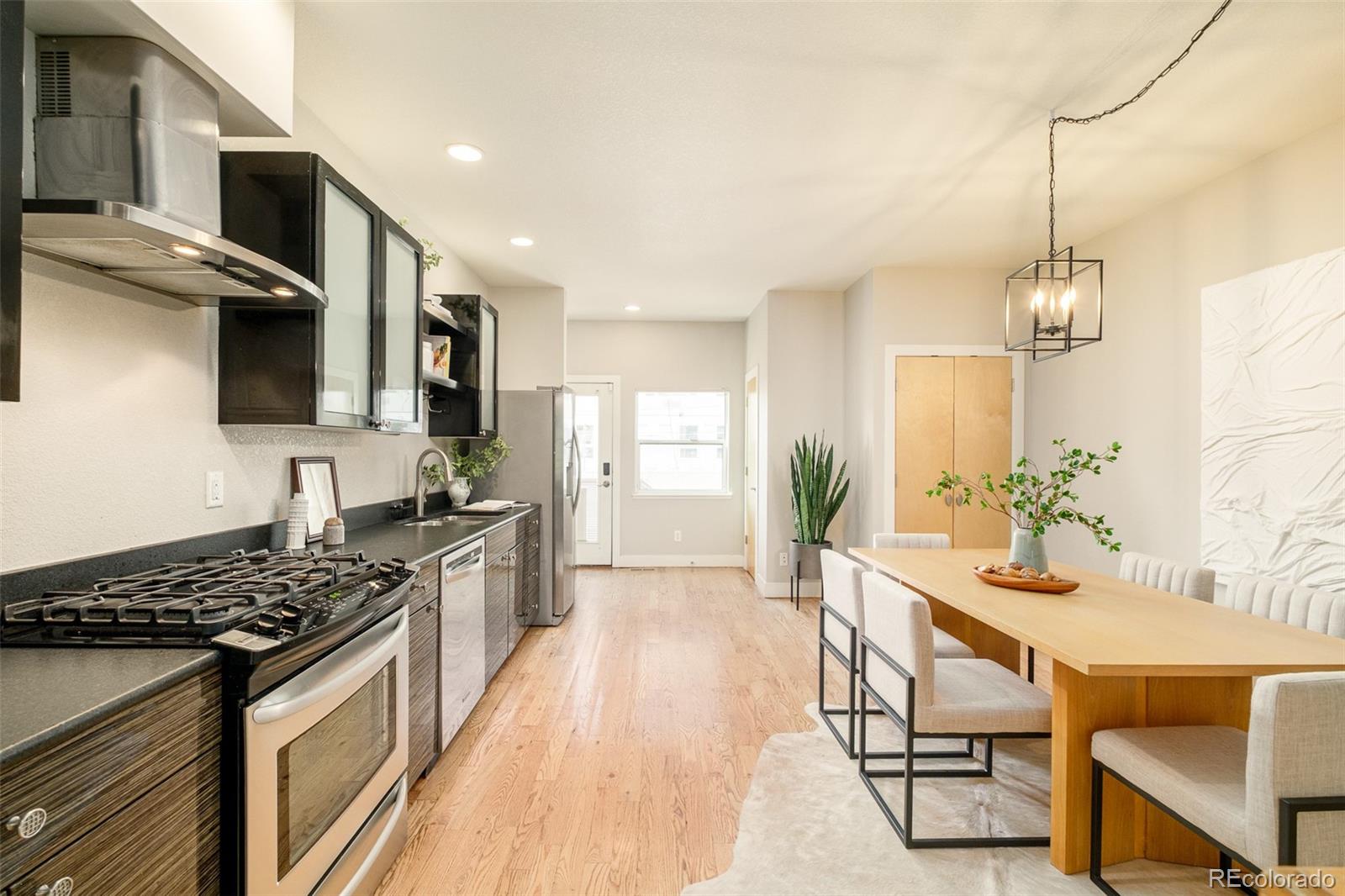 354 W Archer Place