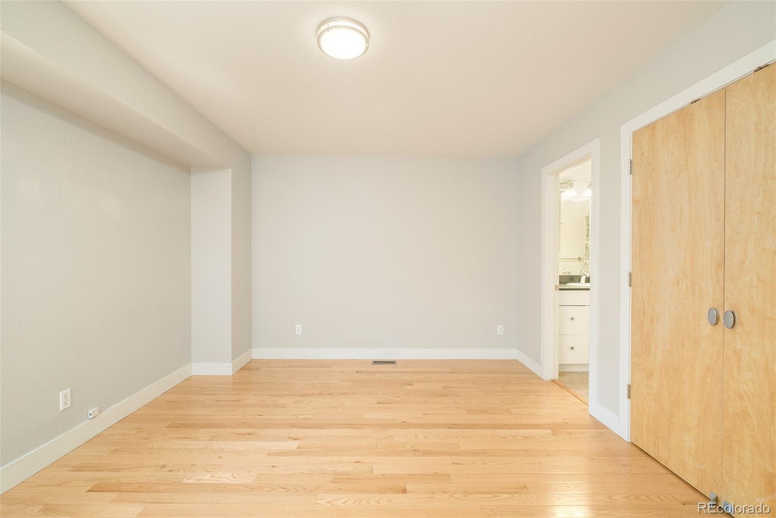354 W Archer Place