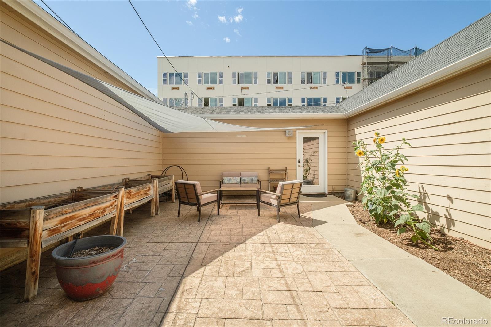 354 W Archer Place